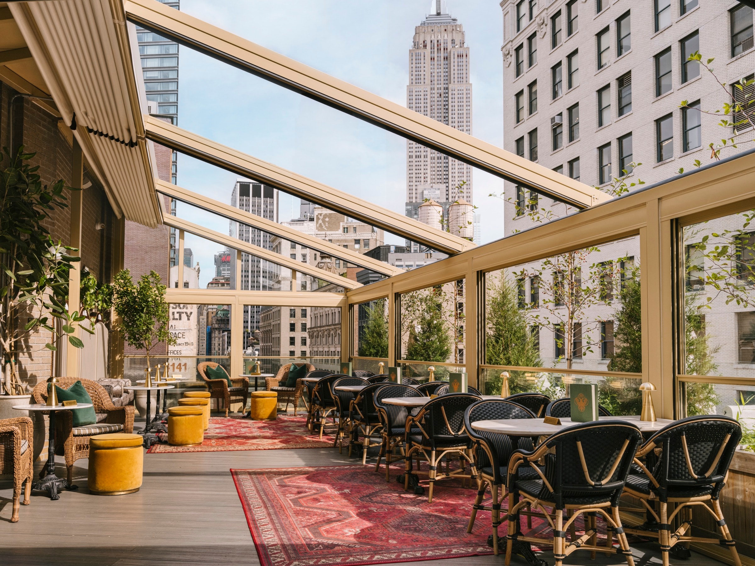 apotheke-nomad-rooftop-terrace-empire-state-view